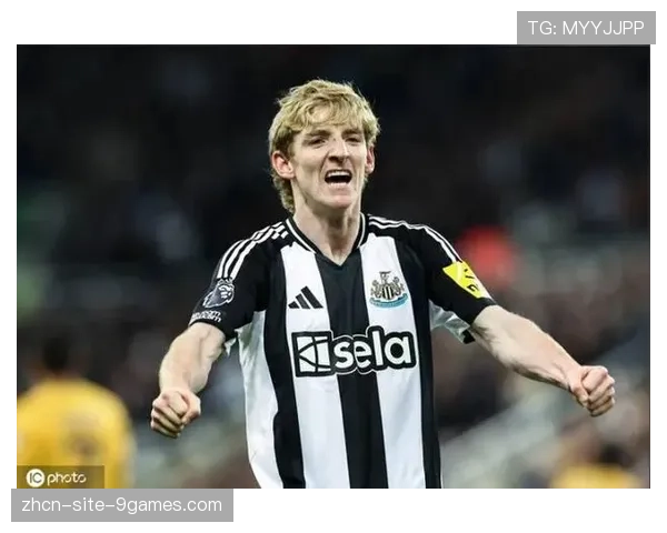 纽卡斯尔联客场6-1横扫卡拉巴赫，戈登半场大四喜创欧冠纪录